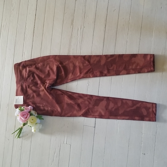 Calia by Carrie Underwood - Picture 5 of 7